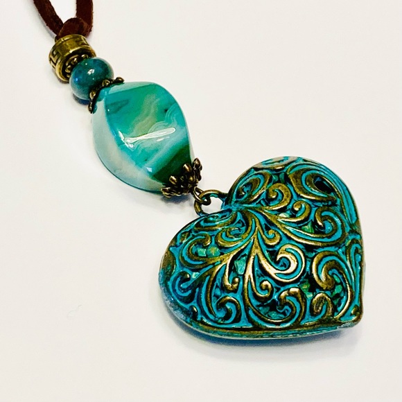 Teal Turquoise Patina Filigree Brass Heart Necklace w/ Onyx & Chrysocolla Stone - Picture 7 of 11